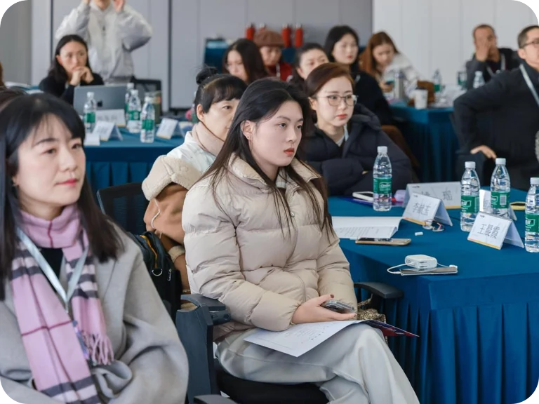新大众文艺短视频成长营学员听课